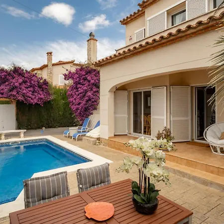 Villacore * Mont-roig del Camp
